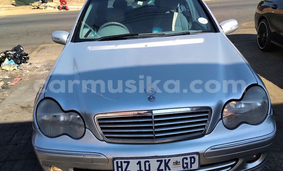 Acheter Occasion Voiture Mercedes‒Benz C–Class Gris à Beitbridge, Matabeleland South Acheter Occasion Voiture Mercedes‒Benz C–Class Gris à Beitbridge, Matabeleland South