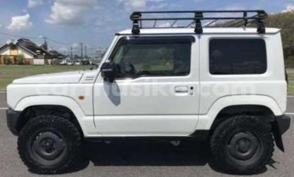 Nunua Ilio tumika Suzuki Jimny Nyeupe Gari ndani ya Beitbridge nchini Matabeleland Kusini Nunua Ilio tumika Suzuki Jimny Nyeupe Gari ndani ya Beitbridge nchini Matabeleland Kusini