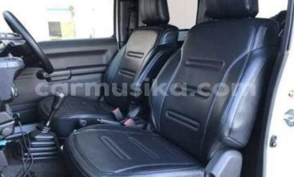 Nunua Ilio tumika Suzuki Jimny Nyeupe Gari ndani ya Beitbridge nchini Matabeleland Kusini Nunua Ilio tumika Suzuki Jimny Nyeupe Gari ndani ya Beitbridge nchini Matabeleland Kusini