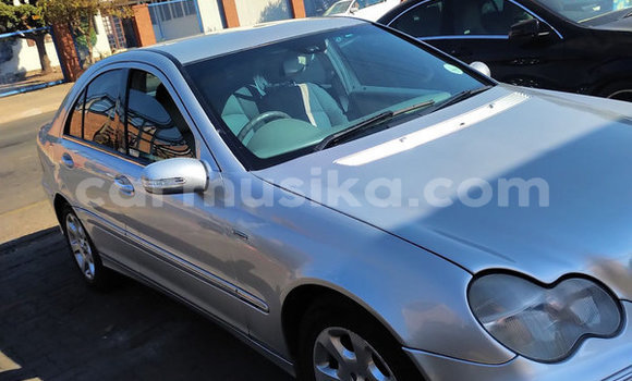 Acheter Occasion Voiture Mercedes‒Benz C–Class Gris à Beitbridge, Matabeleland South Acheter Occasion Voiture Mercedes‒Benz C–Class Gris à Beitbridge, Matabeleland South