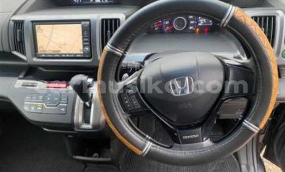 Acheter Occasion Voiture Honda Stepwgn Noir à Beitbridge, Matabeleland South Acheter Occasion Voiture Honda Stepwgn Noir à Beitbridge, Matabeleland South