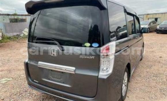 Acheter Occasion Voiture Honda Stepwgn Noir à Beitbridge, Matabeleland South Acheter Occasion Voiture Honda Stepwgn Noir à Beitbridge, Matabeleland South