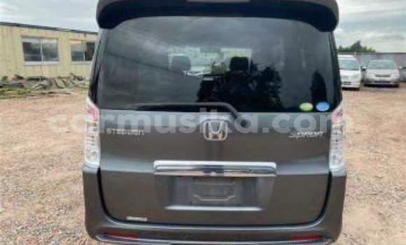 Acheter Occasion Voiture Honda Stepwgn Noir à Beitbridge, Matabeleland South Acheter Occasion Voiture Honda Stepwgn Noir à Beitbridge, Matabeleland South