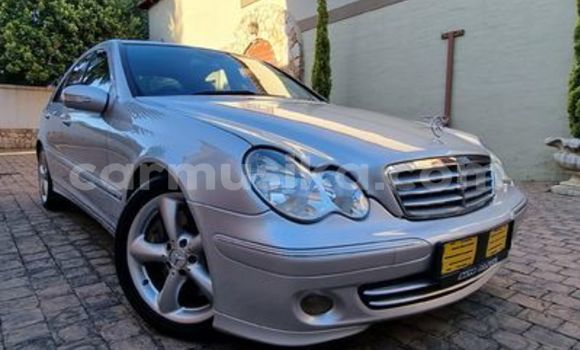 Tenga Tsaru Mercedes-Benz C-Classe Beige Mota in Beitbridge in Matabeleland South Tenga Tsaru Mercedes-Benz C-Classe Beige Mota in Beitbridge in Matabeleland South