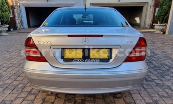 Tenga Tsaru Mercedes-Benz C-Classe Beige Mota in Beitbridge in Matabeleland South Tenga Tsaru Mercedes-Benz C-Classe Beige Mota in Beitbridge in Matabeleland South