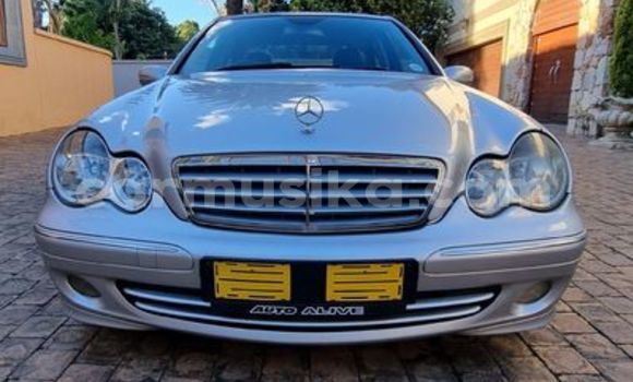 Tenga Tsaru Mercedes-Benz C-Classe Beige Mota in Beitbridge in Matabeleland South Tenga Tsaru Mercedes-Benz C-Classe Beige Mota in Beitbridge in Matabeleland South