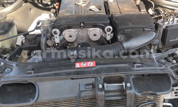 Acheter Occasion Voiture Mercedes‒Benz C–Class Gris à Beitbridge, Matabeleland South Acheter Occasion Voiture Mercedes‒Benz C–Class Gris à Beitbridge, Matabeleland South