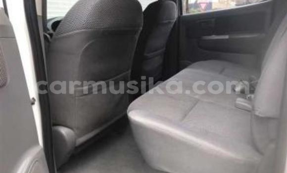 Acheter Occasion Voiture Toyota Hilux Beige à Beitbridge, Matabeleland South Acheter Occasion Voiture Toyota Hilux Beige à Beitbridge, Matabeleland South