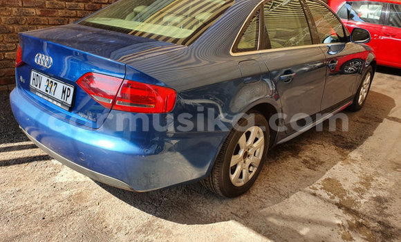 Acheter Occasion Voiture Audi A4 Bleu à Beitbridge, Matabeleland South Acheter Occasion Voiture Audi A4 Bleu à Beitbridge, Matabeleland South