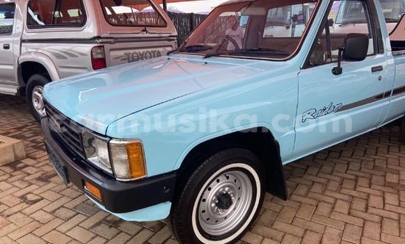 Tenga Tsaru Toyota Hilux Bhuruu Mota in Beitbridge in Matabeleland South Tenga Tsaru Toyota Hilux Bhuruu Mota in Beitbridge in Matabeleland South