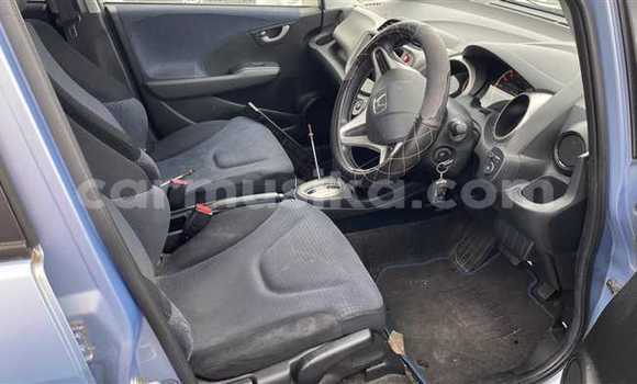 Nunua Ilio tumika Honda Fit Bluu Gari ndani ya Beitbridge nchini Matabeleland Kusini Nunua Ilio tumika Honda Fit Bluu Gari ndani ya Beitbridge nchini Matabeleland Kusini