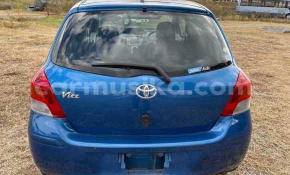 Acheter Occasion Voiture Toyota Vitz Bleu à Beitbridge, Matabeleland South Acheter Occasion Voiture Toyota Vitz Bleu à Beitbridge, Matabeleland South
