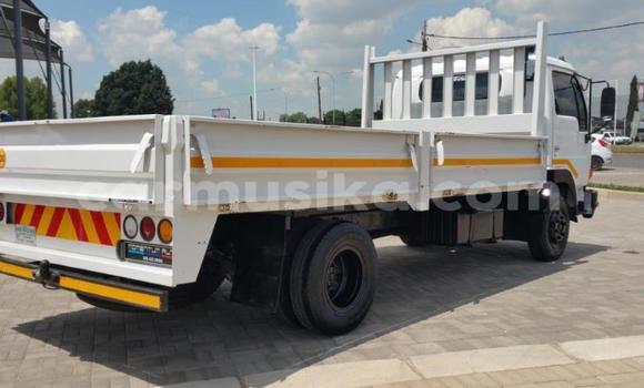 Acheter Import Utilitaire Toyota Dyna Autre à Beitbridge, Matabeleland South Acheter Import Utilitaire Toyota Dyna Autre à Beitbridge, Matabeleland South