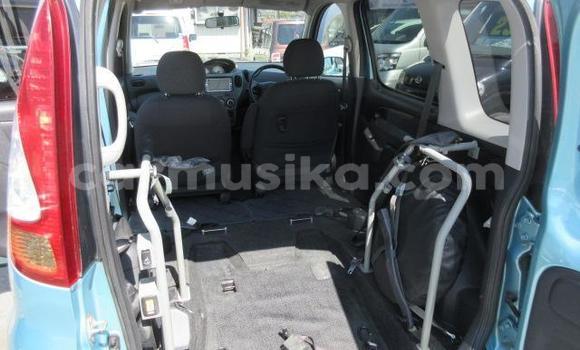 Nunua Ilio tumika Toyota FunCargo Nyingine Gari ndani ya Beitbridge nchini Matabeleland Kusini Nunua Ilio tumika Toyota FunCargo Nyingine Gari ndani ya Beitbridge nchini Matabeleland Kusini