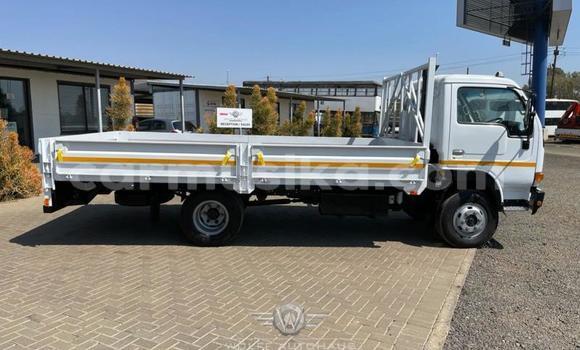 Buy Used Toyota Dyna White Truck in Beitbridge in Matabeleland South Buy Used Toyota Dyna White Truck in Beitbridge in Matabeleland South