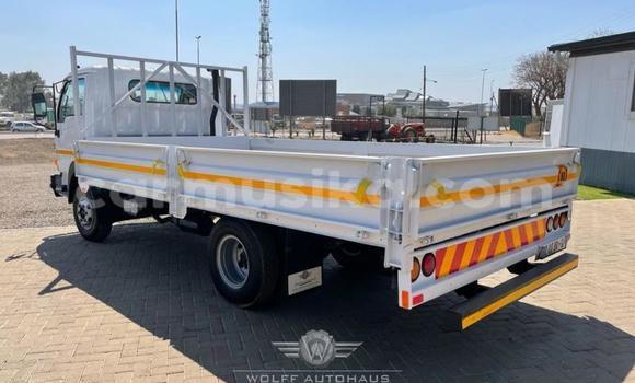 Buy Used Toyota Dyna White Truck in Beitbridge in Matabeleland South Buy Used Toyota Dyna White Truck in Beitbridge in Matabeleland South