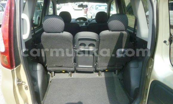 Nunua Ilio tumika Toyota FunCargo Nyingine Gari ndani ya Beitbridge nchini Matabeleland Kusini Nunua Ilio tumika Toyota FunCargo Nyingine Gari ndani ya Beitbridge nchini Matabeleland Kusini