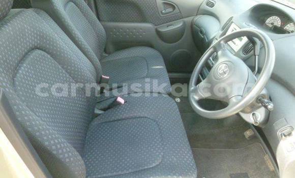 Nunua Ilio tumika Toyota FunCargo Nyingine Gari ndani ya Beitbridge nchini Matabeleland Kusini Nunua Ilio tumika Toyota FunCargo Nyingine Gari ndani ya Beitbridge nchini Matabeleland Kusini