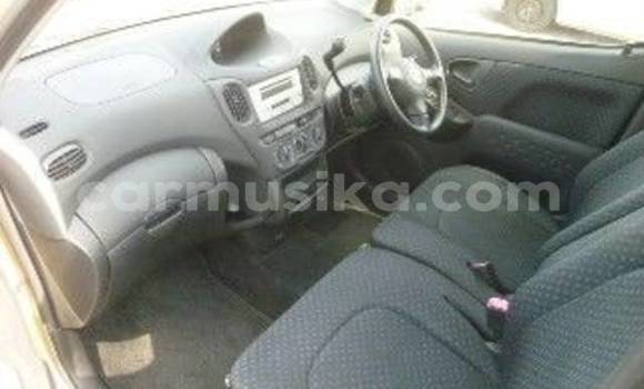 Nunua Ilio tumika Toyota FunCargo Nyingine Gari ndani ya Beitbridge nchini Matabeleland Kusini Nunua Ilio tumika Toyota FunCargo Nyingine Gari ndani ya Beitbridge nchini Matabeleland Kusini