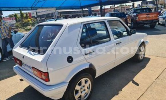 Buy Used Volkswagen Golf White Car in Beitbridge in Matabeleland South Buy Used Volkswagen Golf White Car in Beitbridge in Matabeleland South