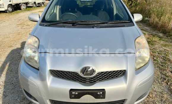 Acheter Occasion Voiture Toyota Vitz Gris à Beitbridge, Matabeleland South Acheter Occasion Voiture Toyota Vitz Gris à Beitbridge, Matabeleland South