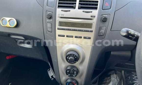 Acheter Occasion Voiture Toyota Vitz Gris à Beitbridge, Matabeleland South Acheter Occasion Voiture Toyota Vitz Gris à Beitbridge, Matabeleland South