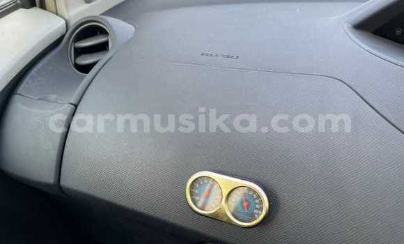 Acheter Occasion Voiture Toyota Vitz Gris à Beitbridge, Matabeleland South Acheter Occasion Voiture Toyota Vitz Gris à Beitbridge, Matabeleland South