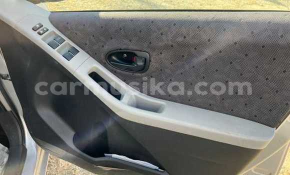 Acheter Occasion Voiture Toyota Vitz Gris à Beitbridge, Matabeleland South Acheter Occasion Voiture Toyota Vitz Gris à Beitbridge, Matabeleland South