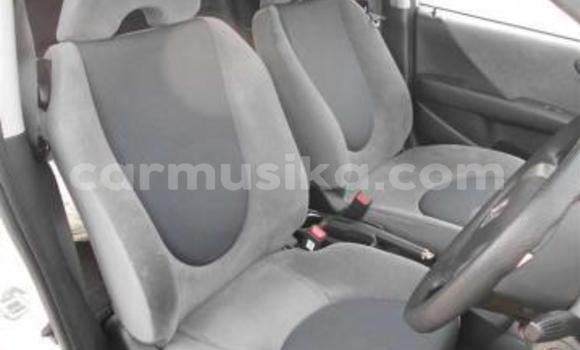 Buy Used Honda Fit White Car in Beitbridge in Matabeleland South Buy Used Honda Fit White Car in Beitbridge in Matabeleland South