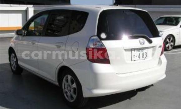 Buy Used Honda Fit White Car in Beitbridge in Matabeleland South Buy Used Honda Fit White Car in Beitbridge in Matabeleland South