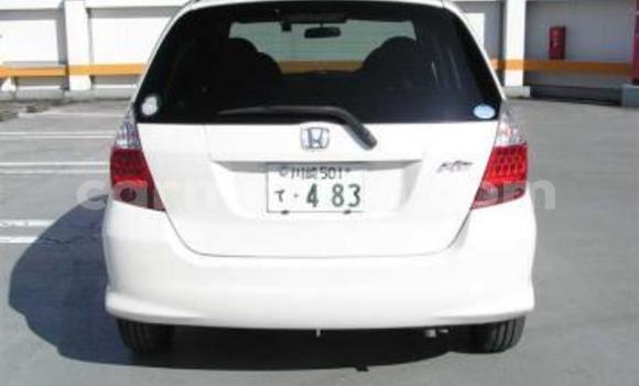 Buy Used Honda Fit White Car in Beitbridge in Matabeleland South Buy Used Honda Fit White Car in Beitbridge in Matabeleland South