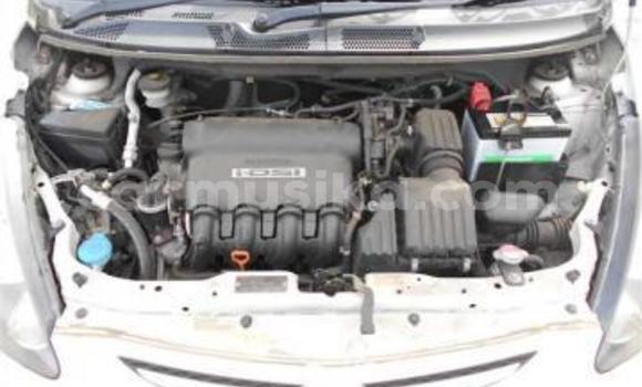 Buy Used Honda Fit White Car in Beitbridge in Matabeleland South Buy Used Honda Fit White Car in Beitbridge in Matabeleland South