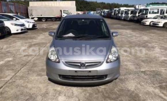 Nunua Ilio tumika Honda Fit Fedha Gari ndani ya Beitbridge nchini Matabeleland Kusini Nunua Ilio tumika Honda Fit Fedha Gari ndani ya Beitbridge nchini Matabeleland Kusini