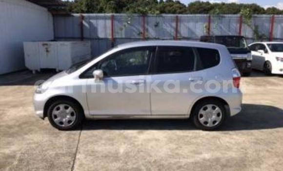 Nunua Ilio tumika Honda Fit Fedha Gari ndani ya Beitbridge nchini Matabeleland Kusini Nunua Ilio tumika Honda Fit Fedha Gari ndani ya Beitbridge nchini Matabeleland Kusini