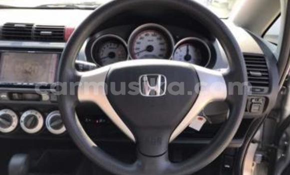 Nunua Ilio tumika Honda Fit Fedha Gari ndani ya Beitbridge nchini Matabeleland Kusini Nunua Ilio tumika Honda Fit Fedha Gari ndani ya Beitbridge nchini Matabeleland Kusini