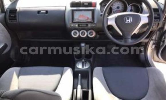 Nunua Ilio tumika Honda Fit Fedha Gari ndani ya Beitbridge nchini Matabeleland Kusini Nunua Ilio tumika Honda Fit Fedha Gari ndani ya Beitbridge nchini Matabeleland Kusini