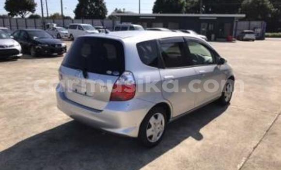 Nunua Ilio tumika Honda Fit Fedha Gari ndani ya Beitbridge nchini Matabeleland Kusini Nunua Ilio tumika Honda Fit Fedha Gari ndani ya Beitbridge nchini Matabeleland Kusini