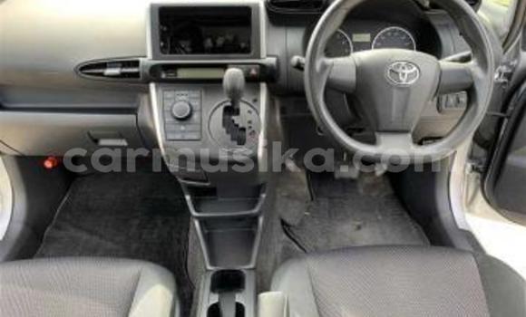 Nunua Ilio tumika Toyota Wish Fedha Gari ndani ya Beitbridge nchini Matabeleland Kusini Nunua Ilio tumika Toyota Wish Fedha Gari ndani ya Beitbridge nchini Matabeleland Kusini