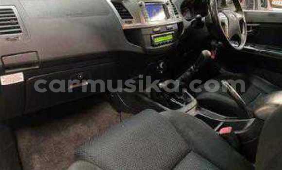 Tenga Tsaru Toyota Hilux Bhuruu Mota in Beitbridge in Matabeleland South Tenga Tsaru Toyota Hilux Bhuruu Mota in Beitbridge in Matabeleland South