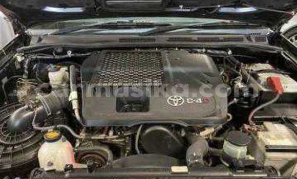 Tenga Tsaru Toyota Hilux Bhuruu Mota in Beitbridge in Matabeleland South Tenga Tsaru Toyota Hilux Bhuruu Mota in Beitbridge in Matabeleland South