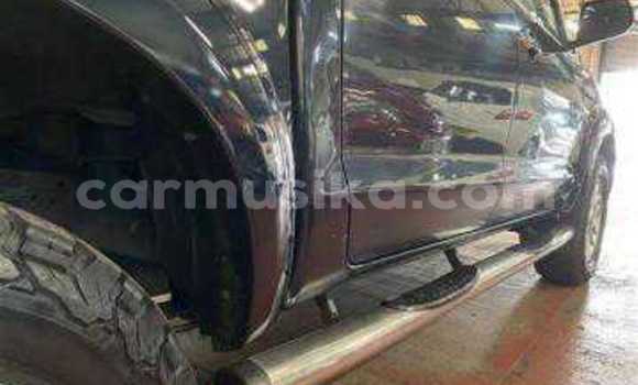 Tenga Tsaru Toyota Hilux Bhuruu Mota in Beitbridge in Matabeleland South Tenga Tsaru Toyota Hilux Bhuruu Mota in Beitbridge in Matabeleland South