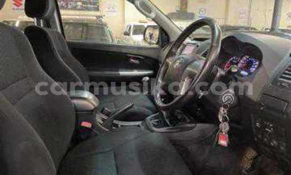 Tenga Tsaru Toyota Hilux Bhuruu Mota in Beitbridge in Matabeleland South Tenga Tsaru Toyota Hilux Bhuruu Mota in Beitbridge in Matabeleland South