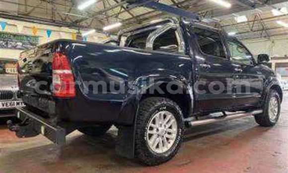 Tenga Tsaru Toyota Hilux Bhuruu Mota in Beitbridge in Matabeleland South Tenga Tsaru Toyota Hilux Bhuruu Mota in Beitbridge in Matabeleland South