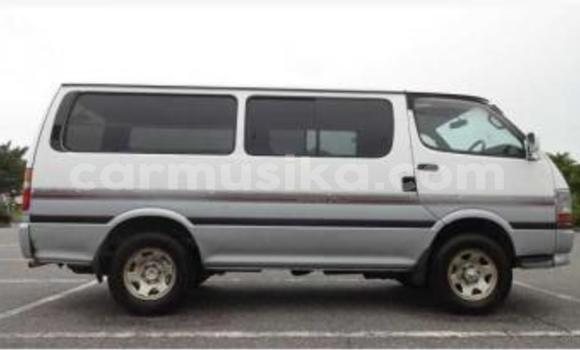 Acheter Occasion Voiture Toyota Hiace Gris à Beitbridge, Matabeleland South Acheter Occasion Voiture Toyota Hiace Gris à Beitbridge, Matabeleland South