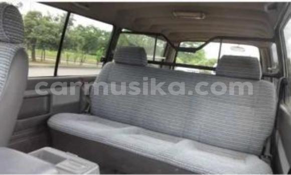 Acheter Occasion Voiture Toyota Hiace Gris à Beitbridge, Matabeleland South Acheter Occasion Voiture Toyota Hiace Gris à Beitbridge, Matabeleland South