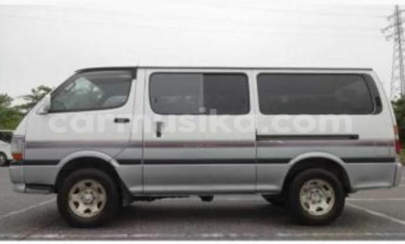 Acheter Occasion Voiture Toyota Hiace Gris à Beitbridge, Matabeleland South Acheter Occasion Voiture Toyota Hiace Gris à Beitbridge, Matabeleland South
