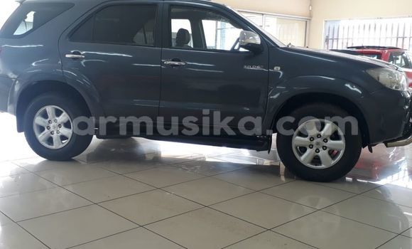 Buy Used Toyota Fortuner Silver Car in Beitbridge in Matabeleland South Buy Used Toyota Fortuner Silver Car in Beitbridge in Matabeleland South