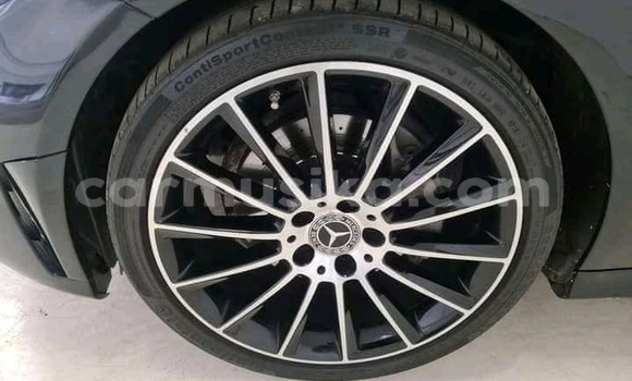 Buy Used Mercedes-Benz C-Classe Black Car in Borrowdale in Harare Buy Used Mercedes-Benz C-Classe Black Car in Borrowdale in Harare