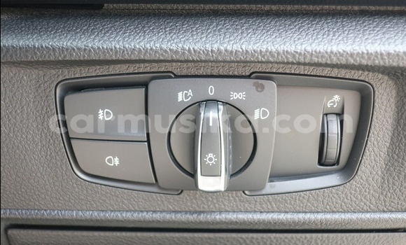 Acheter Occasion Voiture BMW 1-Series Blanc à Beitbridge, Matabeleland South Acheter Occasion Voiture BMW 1-Series Blanc à Beitbridge, Matabeleland South