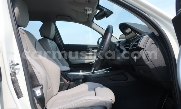 Acheter Occasion Voiture BMW 1-Series Blanc à Beitbridge, Matabeleland South Acheter Occasion Voiture BMW 1-Series Blanc à Beitbridge, Matabeleland South